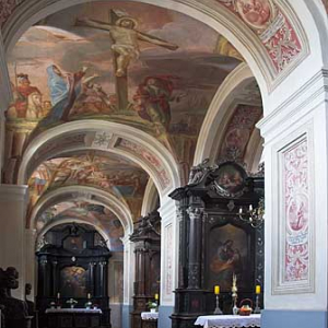 Swieta Lipka. Nawa boczna Bazyliki.